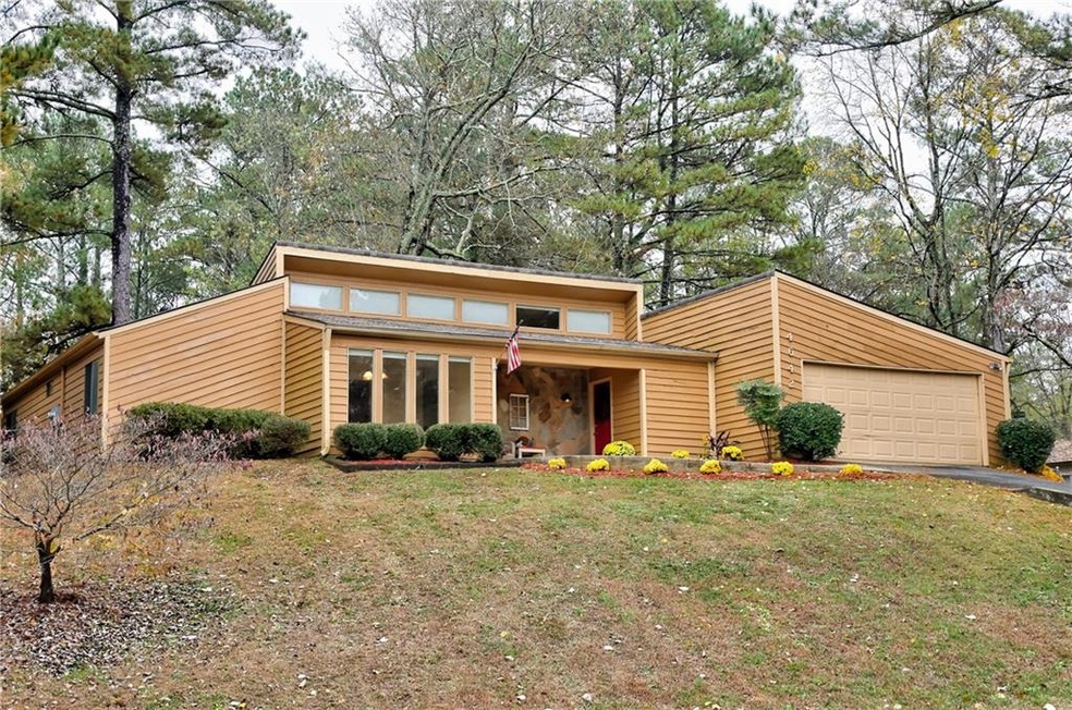 4642 Trickum Rd NE, Marietta, GA 30066 - photo 1