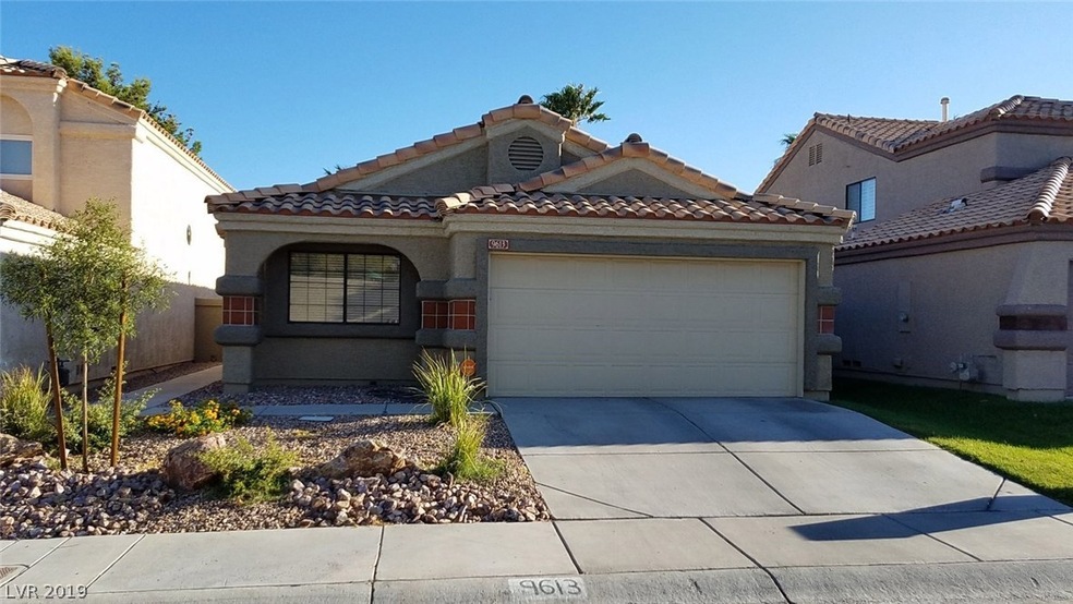 9613 Intercoastal Dr, Las Vegas, NV 89117 - photo 1