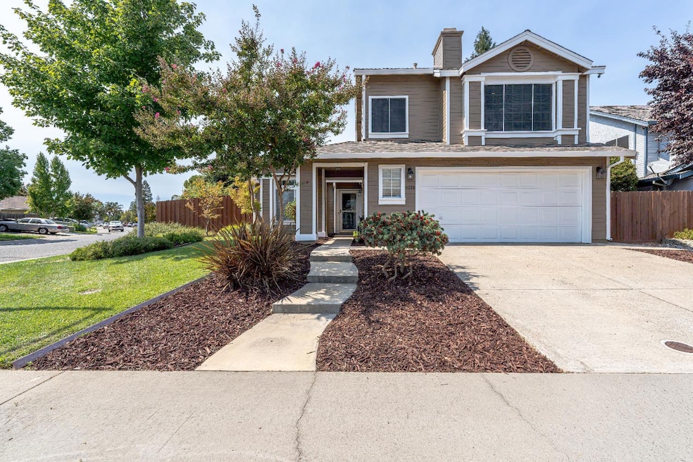 Sold $585,000 • Co-Listing Agent