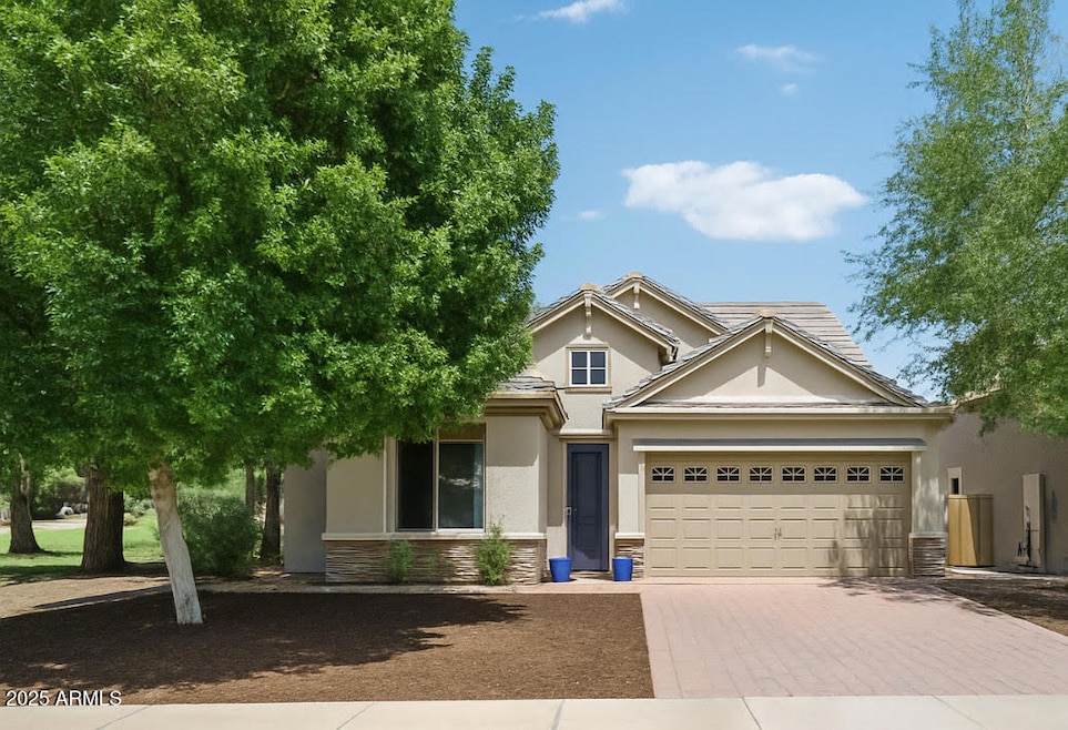 Under Contract $489,000