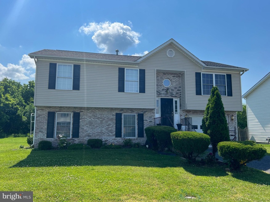 112 Nature Dr, Stephens City, VA 22655 - photo 1