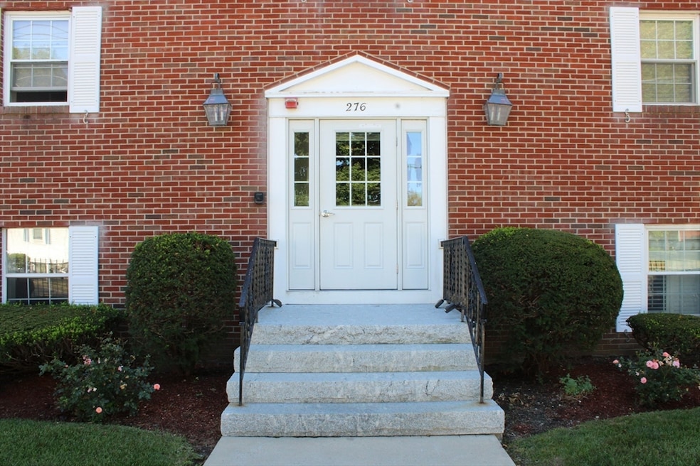 276 Albion St unit 24, Wakefield, MA 01880 - photo 1