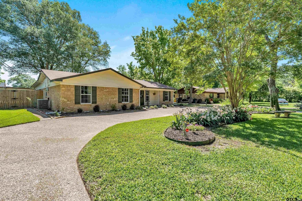 10661 County Road 212, Tyler, TX 75707 - photo 1