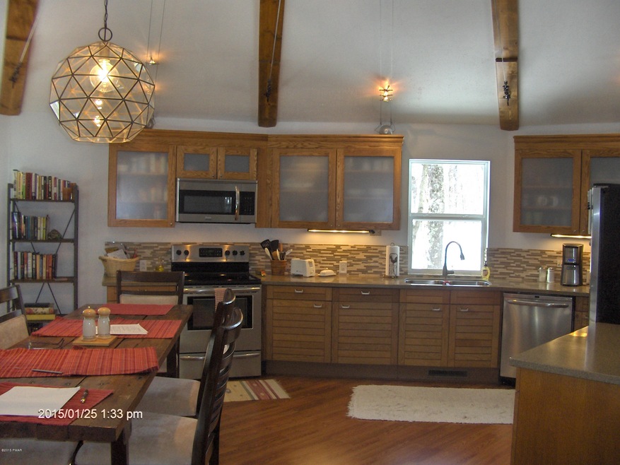 134 Apple Dr, Milford, PA 18337 - photo 1