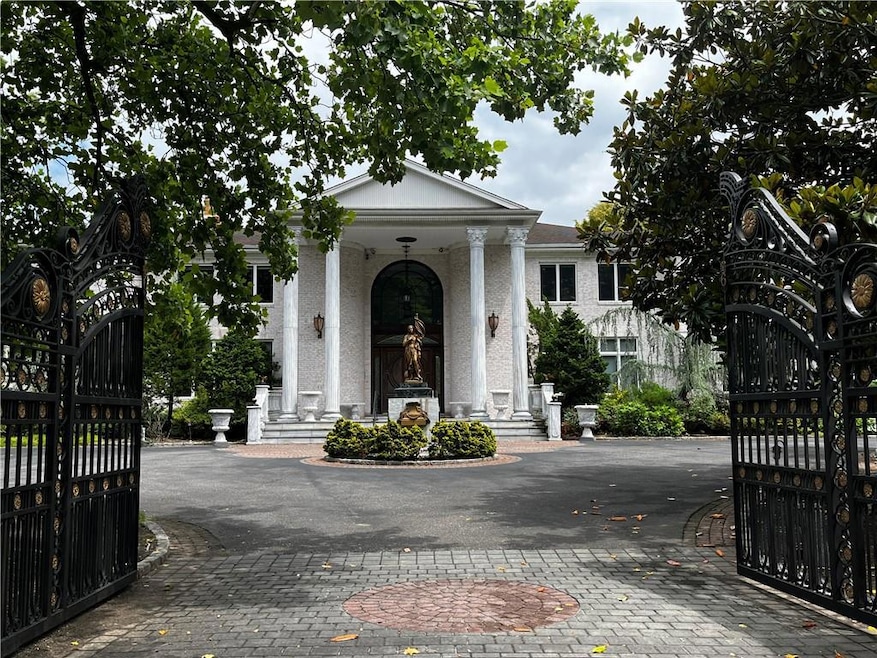 66 Wolver Hollow Rd, Glen Head, NY 11545 - photo 1