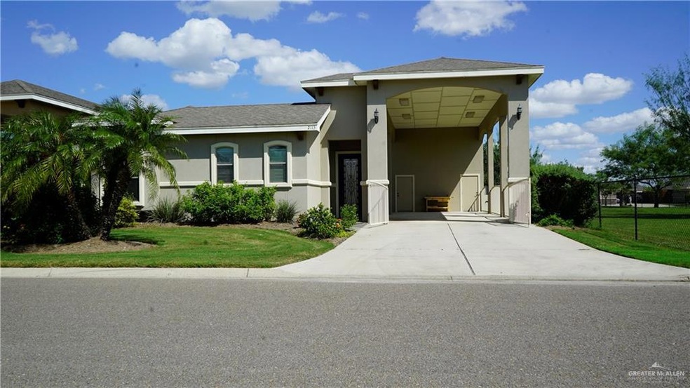 2113 Kingfisher Ln, Mission, TX 78572 - photo 1