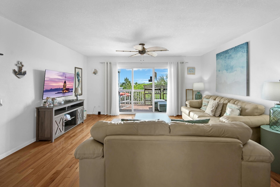 8522 Gulf Blvd unit 20, Navarre, FL 32566 - photo 1