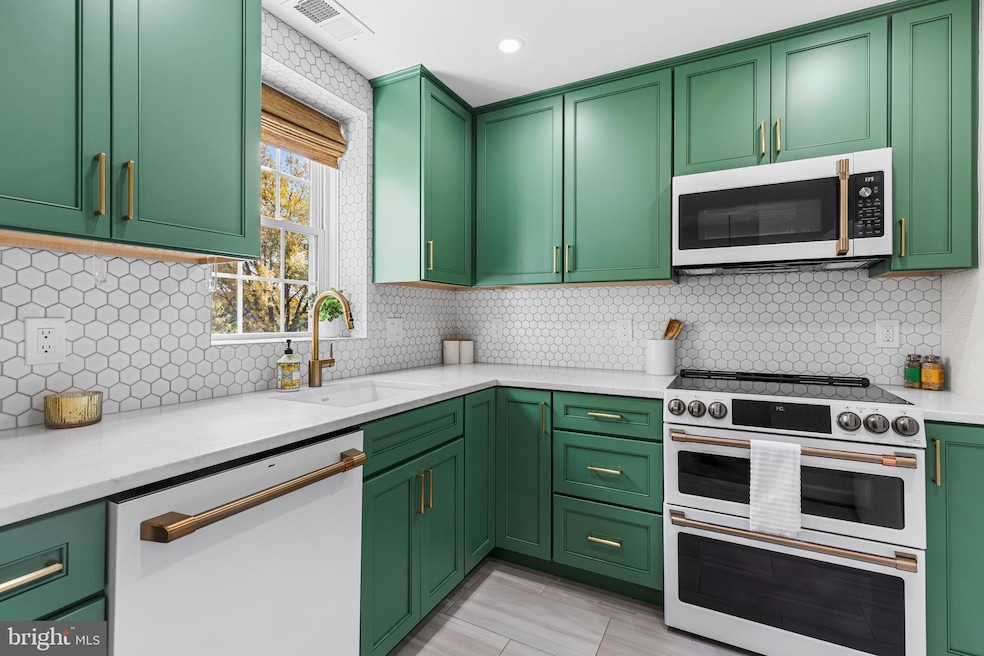 4710 30th St S unit C1, Arlington, VA 22206 - photo 1