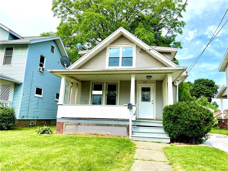 1019 Concord Ave SW, Canton, OH 44710 - photo 1