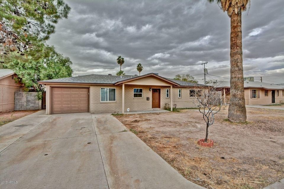 4702 E Taylor front