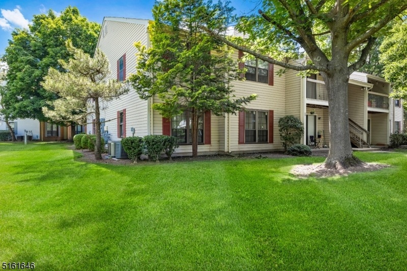 59 Crabapple Ln, Franklin Park, NJ 08823 - photo 1