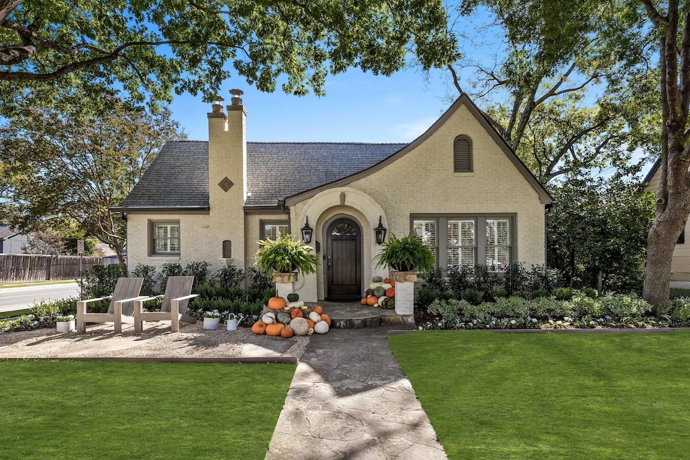 5458 Vanderbilt Ave, Dallas, TX 75206 - photo 1