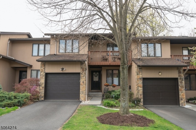 4 Dogwood Ct, Woodland Park, NJ 07424 - photo 1