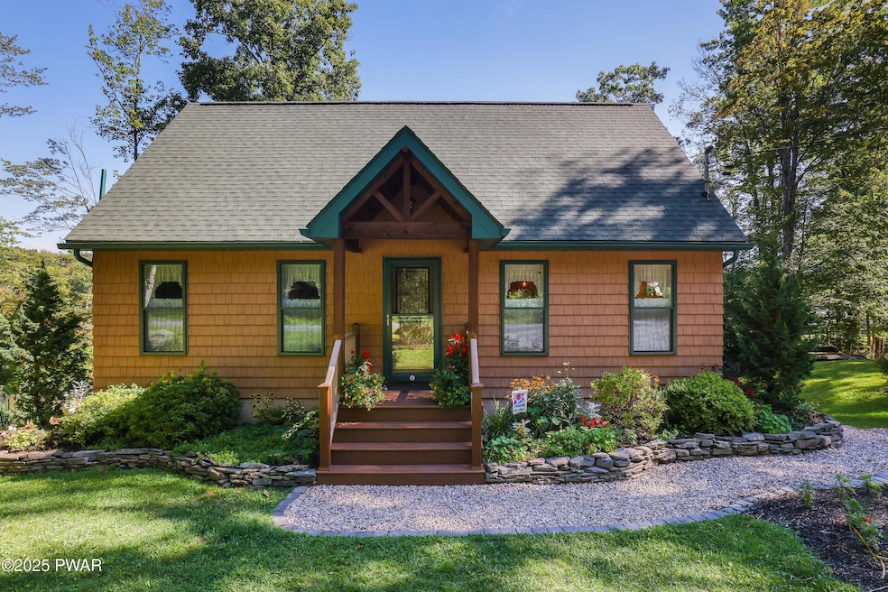 59 W Shore Dr, Lake Ariel, PA 18436 - photo 1