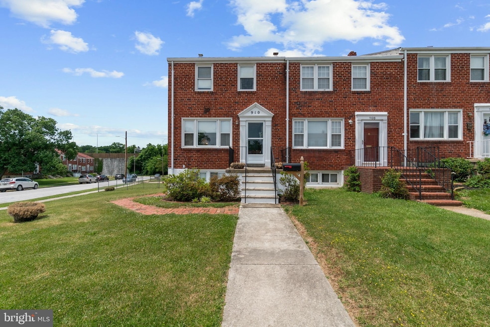 910 Palladi Dr, Halethorpe, MD 21227 - photo 1