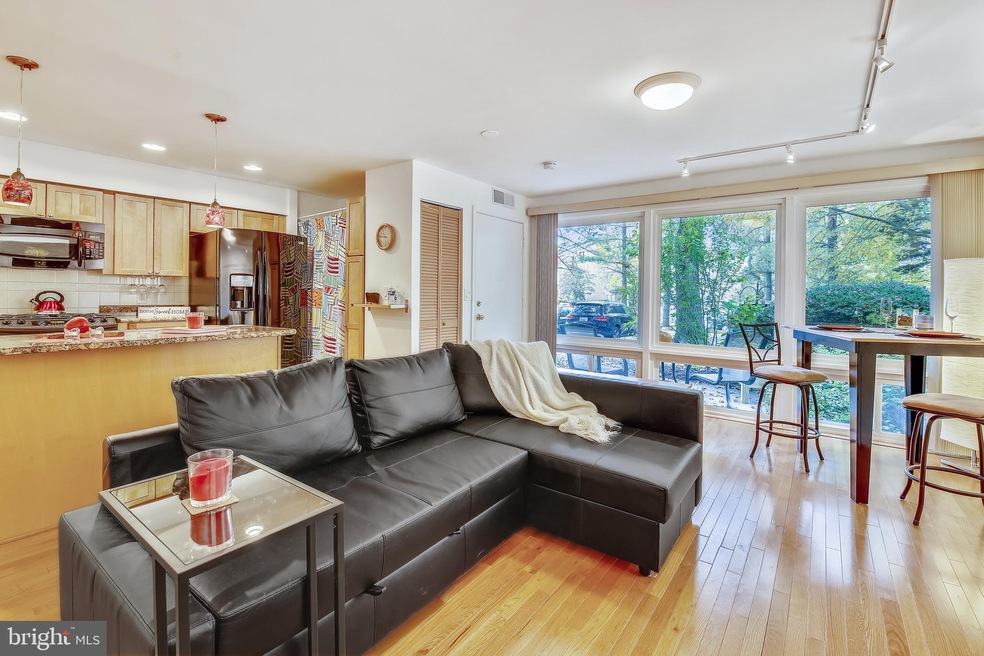 7512 Spring Lake Dr unit A, Bethesda, MD 20817 - photo 1