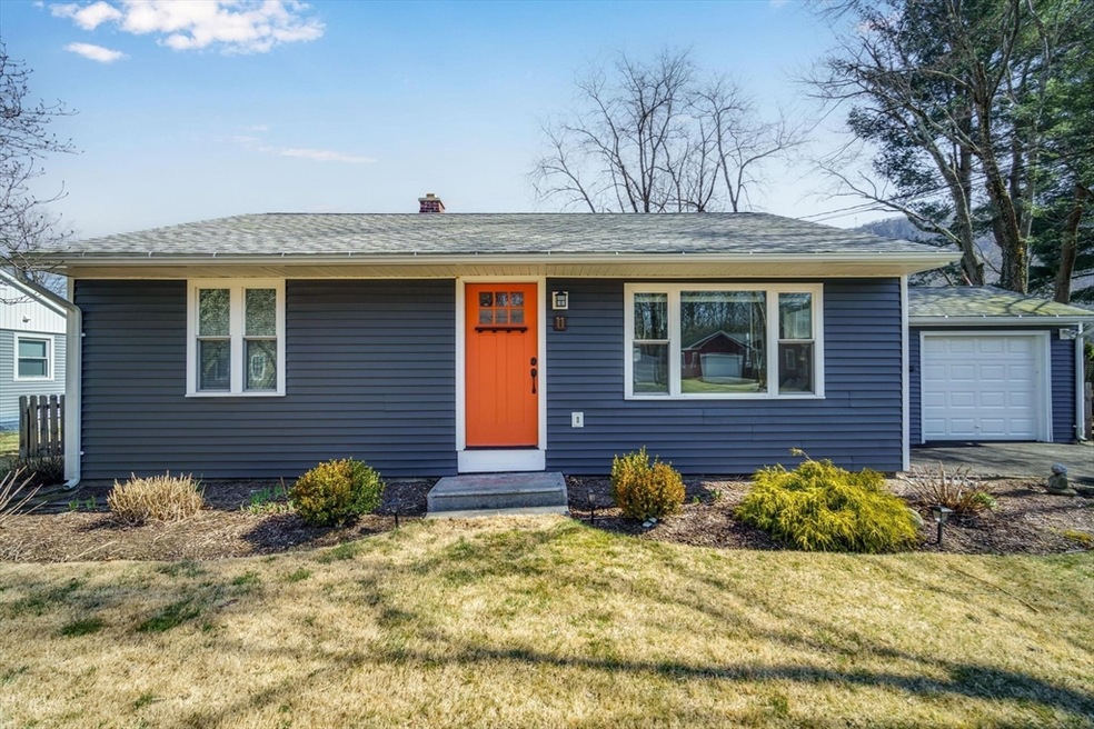 11 Plaza Ave, Easthampton, MA 01027 - photo 1