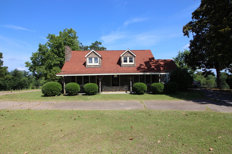 2864 Hwy 11 North