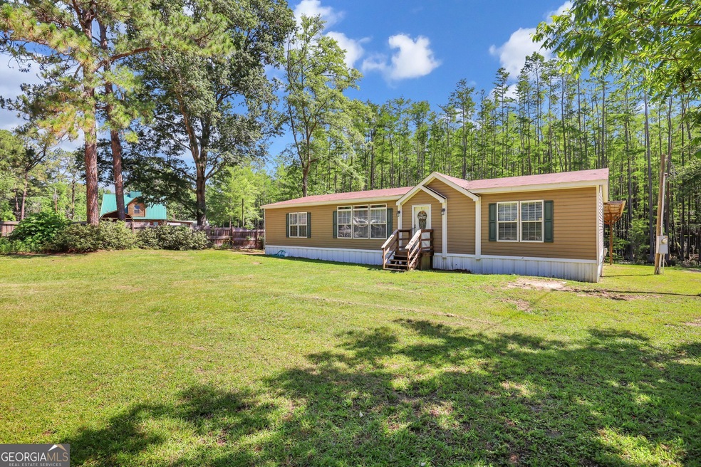 477 Lakeside Dr, Twin City, GA 30471 - photo 1