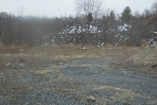 7810 7th St, Slatington, PA 18080 - photo 1