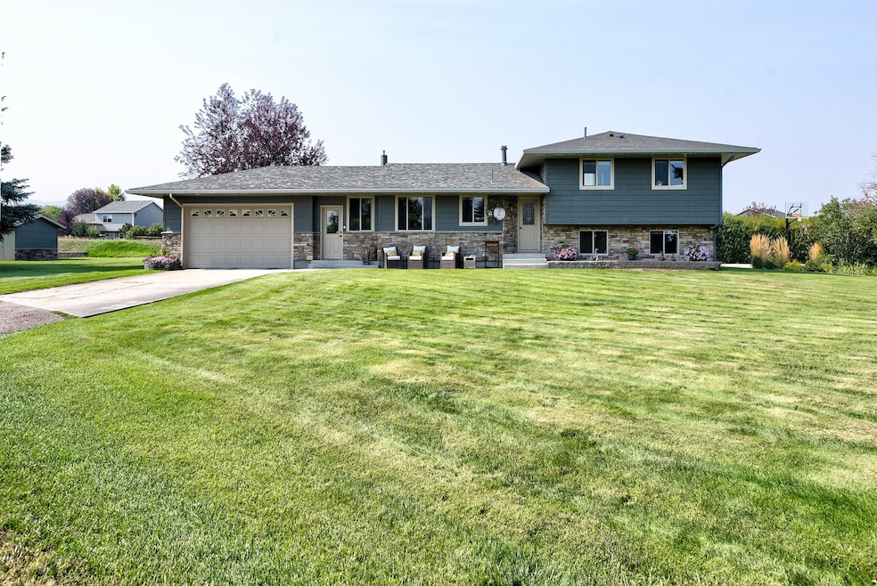 For Sale $625,000 • Co-Listing Agent