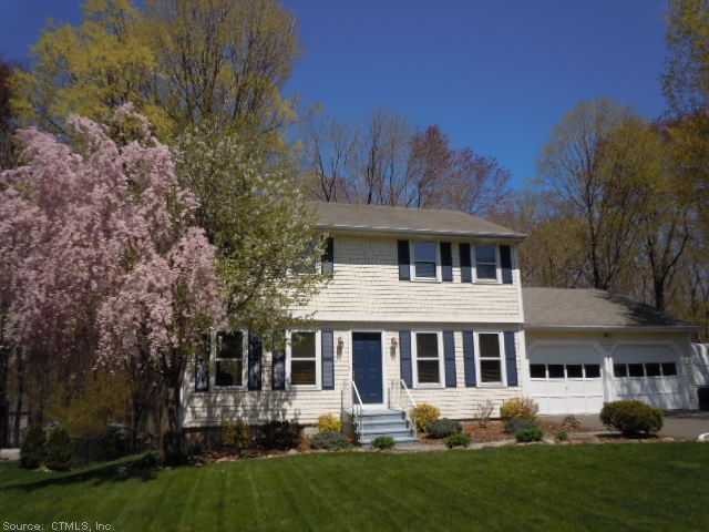 40 Woodside Dr, Unionville, CT 06085 - photo 1