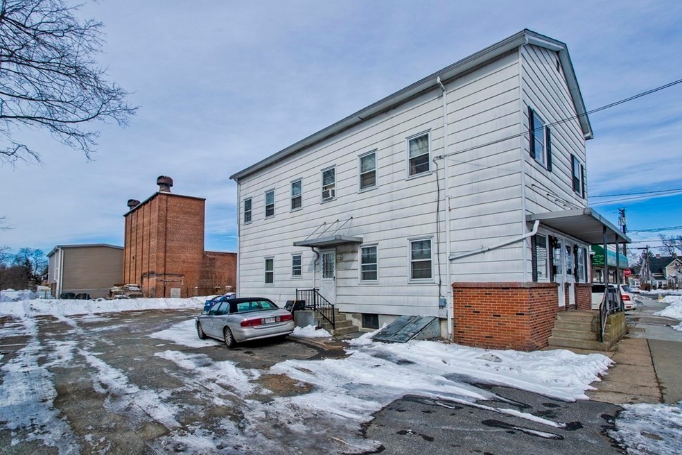 109 Sewall St unit 113, Ludlow, MA 01056 - photo 1