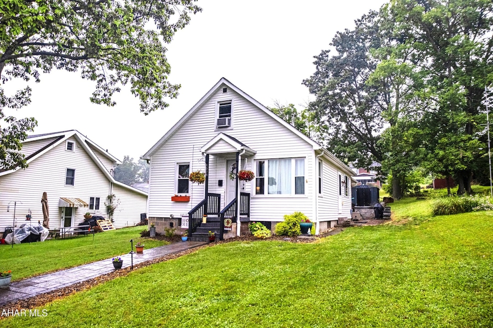 1508 25th Ave, Altoona, PA 16601 - photo 1