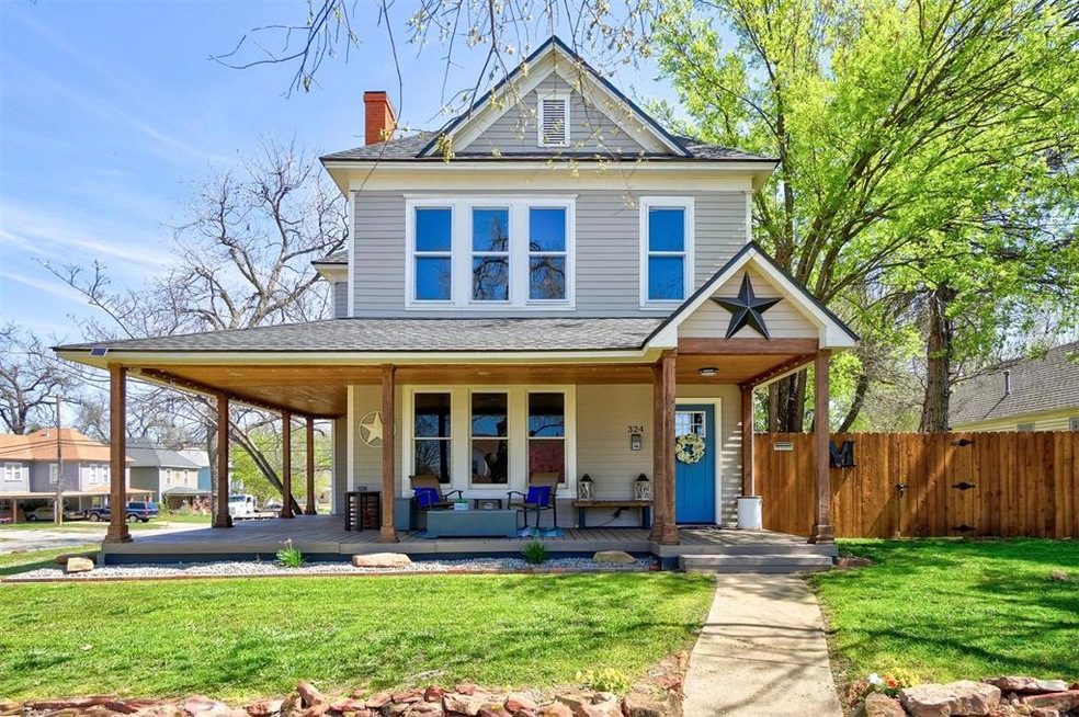 324 N Broad St, Guthrie, OK 73044 - photo 1