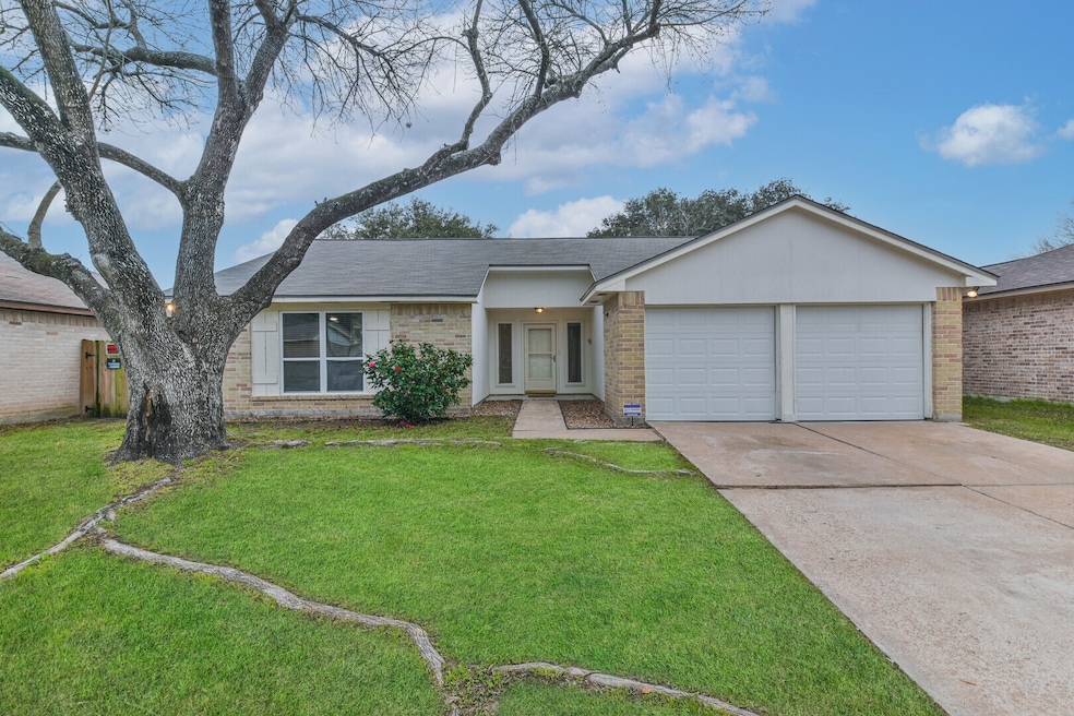 16735 Maplemont Dr, Houston, TX 77095 - photo 1