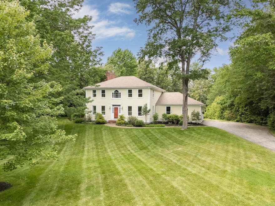 9 Hemlock Dr, Cumberland Center, ME 04021 - photo 1