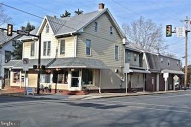 245 E Main St unit 2ND FLOOR REAR, Mechanicsburg, PA 17055 - photo 1