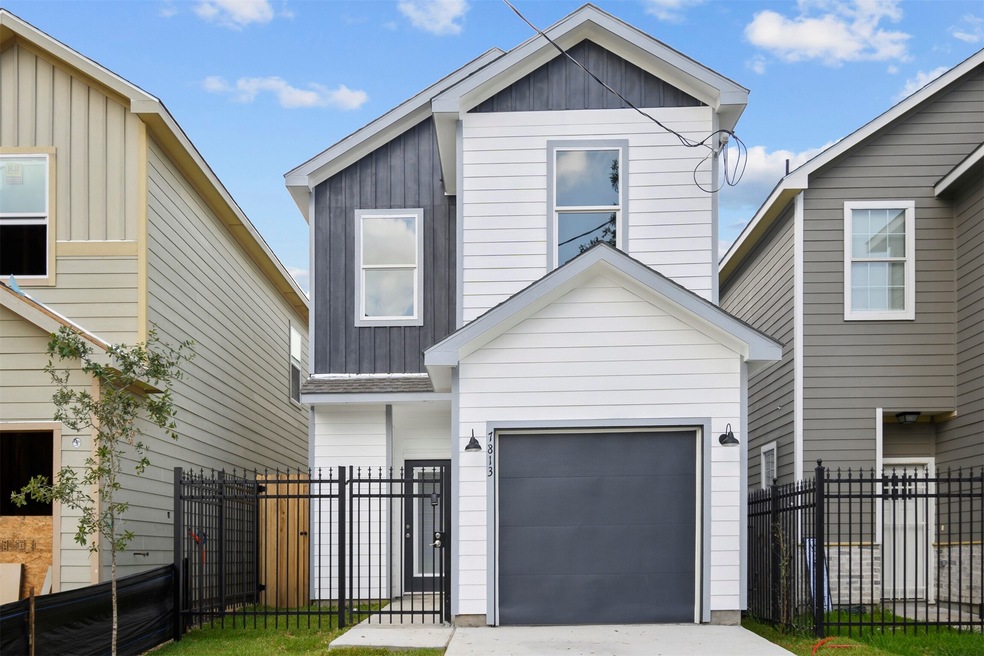 7817 Sealey St, Houston, TX 77088 - photo 1