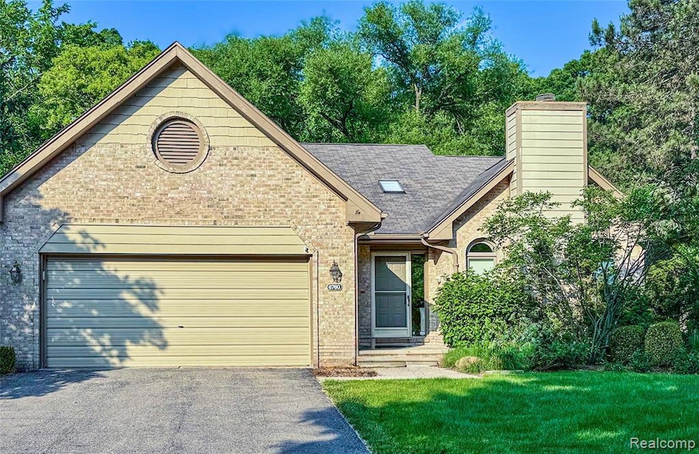 Welcome to 6760 Oyster Cove!