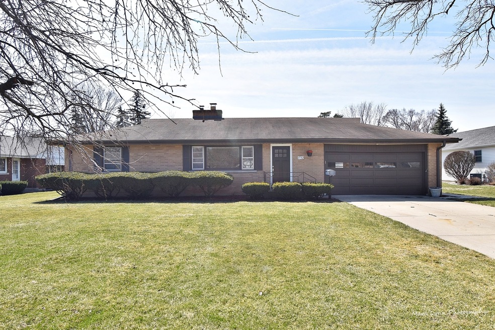 1732 W Downer Place, Aurora, IL 60506 - photo 1