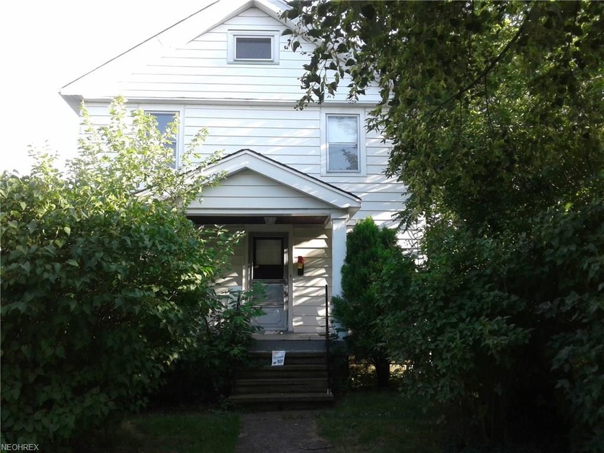 Bring this house back to life. So much potential h