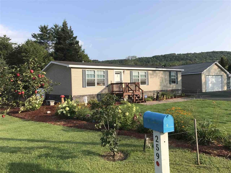 275 Railroad St, Littleton, NH 03561 - photo 1