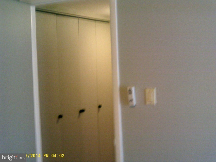 R9 Avon Dr, East Windsor, NJ 08520 - photo 1