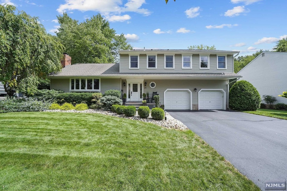 21 Twinbrook Ct, Ramsey, NJ 07446 - photo 1