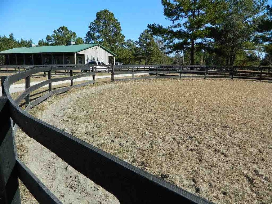 4406 Veterans Memorial Dr, Tallahassee, FL 32309 - photo 1