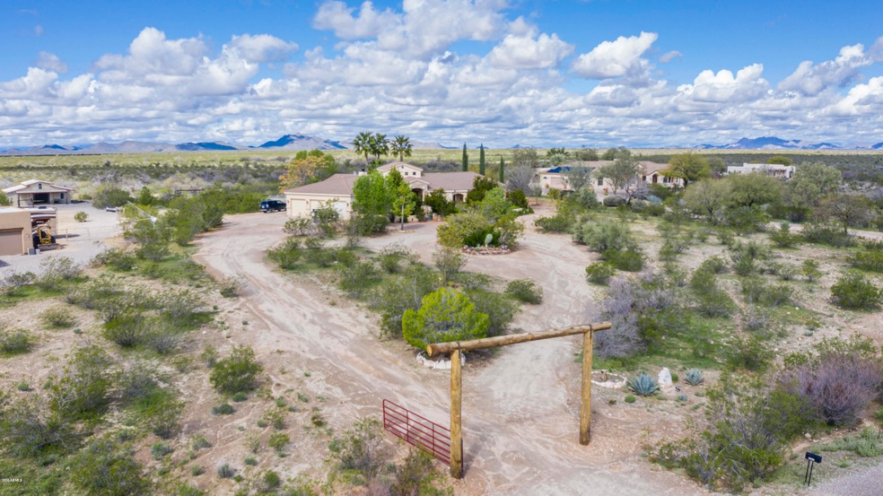 22035 W El Grande Trail, Wickenburg, AZ 85390 - photo 1