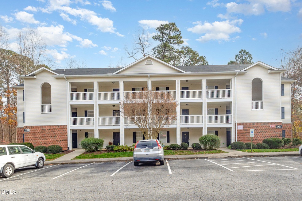 1901 Trailwood Heights Ln unit 204, Raleigh, NC 27603 - photo 1