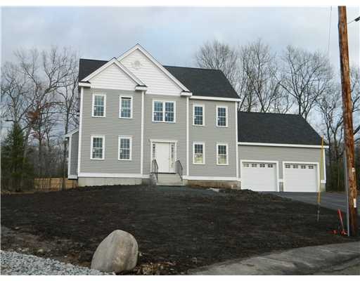 77 Laura Dr, Attleboro, MA 02703 - photo 1