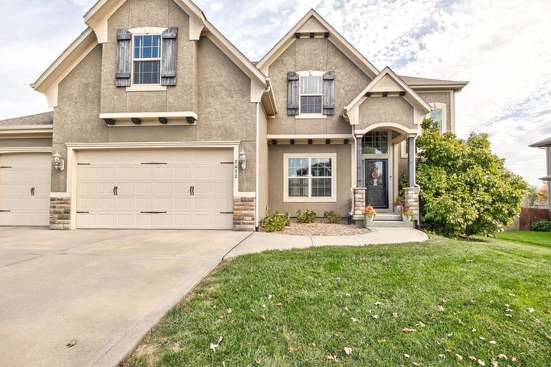 1412 SW Whistle Dr, Lees Summit, MO 64082 - photo 1