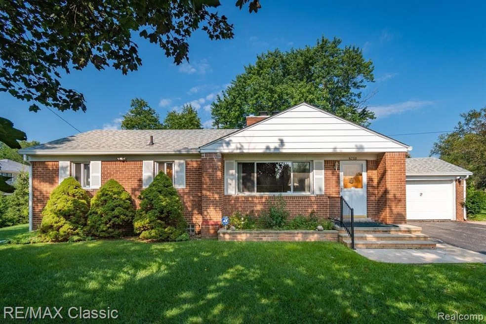 6750 Farmington Rd, West Bloomfield, MI