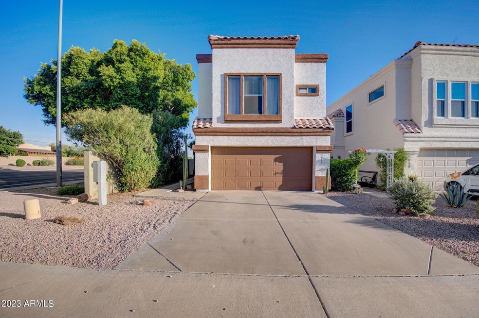 1-web-or-mls-E Nance Street-001
