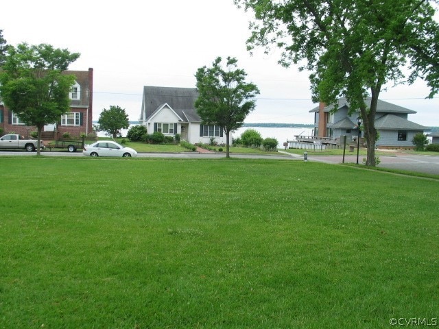 100 1st St unit 2, West Point, VA 23181 - photo 1