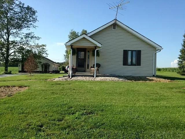 10296 E 100 S, Greentown, IN 46936 - photo 1