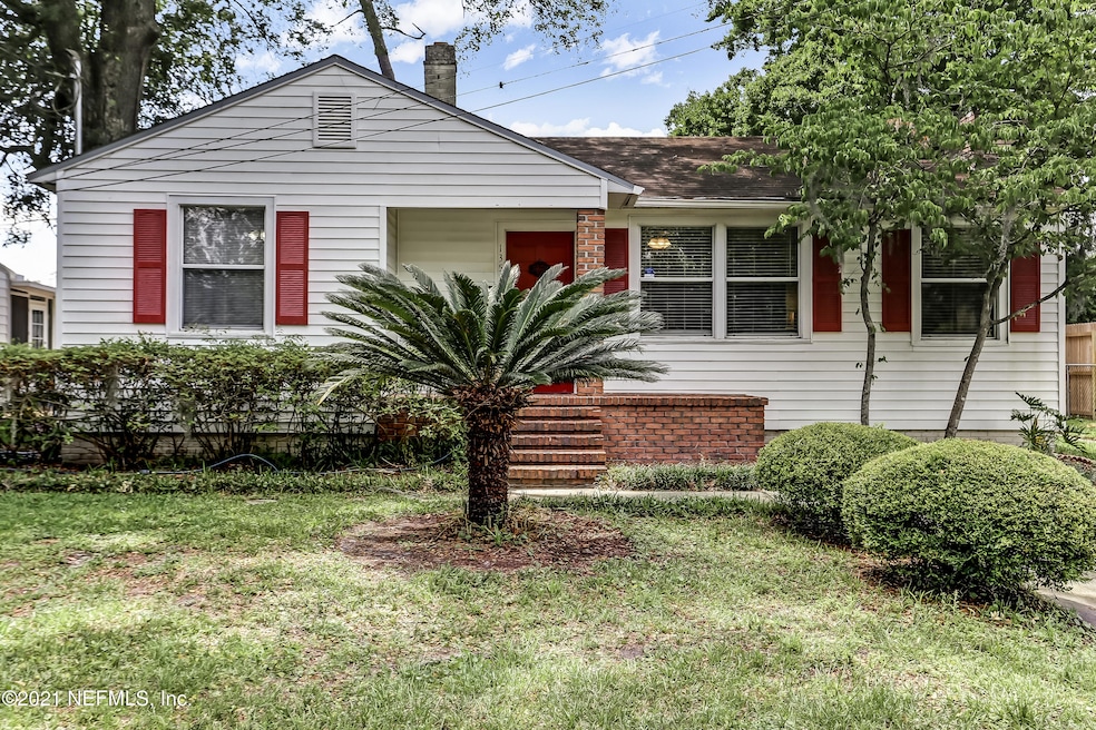 1352 Macarthur St, Jacksonville, FL 32205 - photo 1