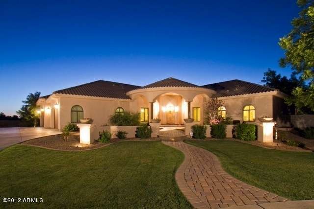 Stunning curb appeal